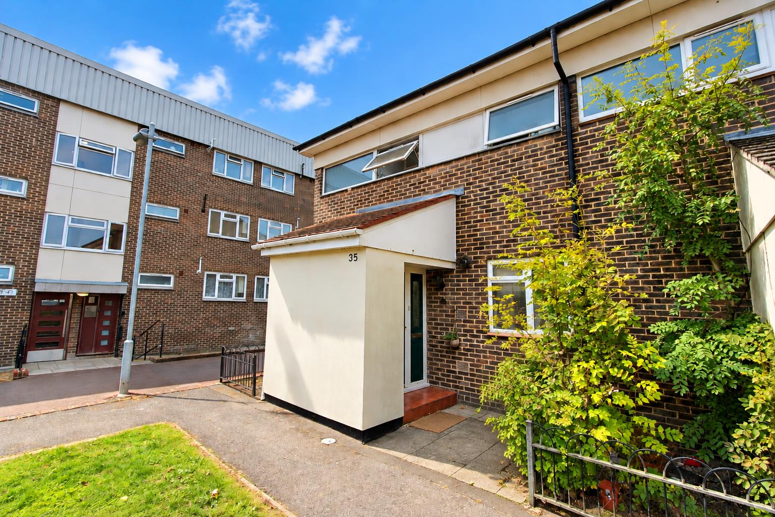 Brabazon Avenue, Wallington